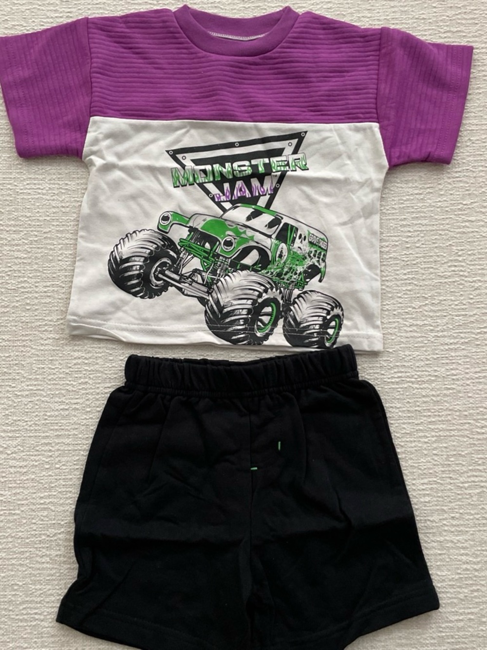 Monster Truck Grave Digger Graphic Tee & Black Shorts Set - Purple+White+Green